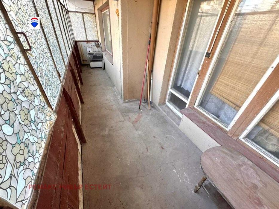 Дава се под наем Тристаен апартамент в Русе, Централен южен район - 86 кв.м за 306 € - Снимка #12