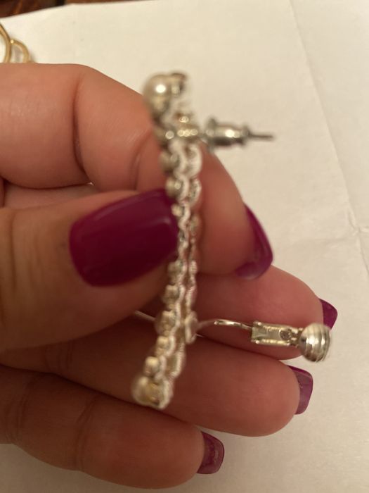 Продам моно серьгу 3000