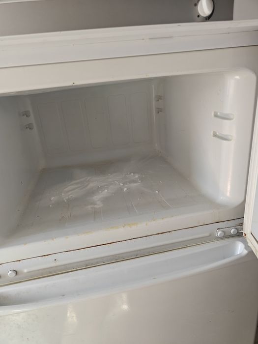 Холодильник Indesit