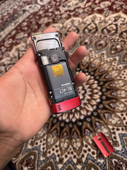 Nokia 6700 slider