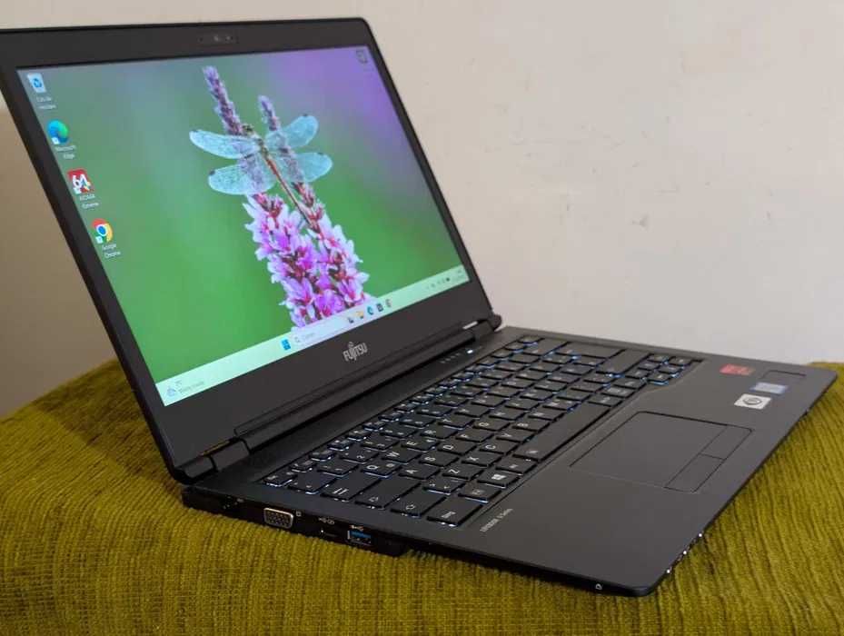 Laptop Fujitsu LIFEBOOK U748, Intel core  I7-8650U, 256GB SSD, 14 inch FHD