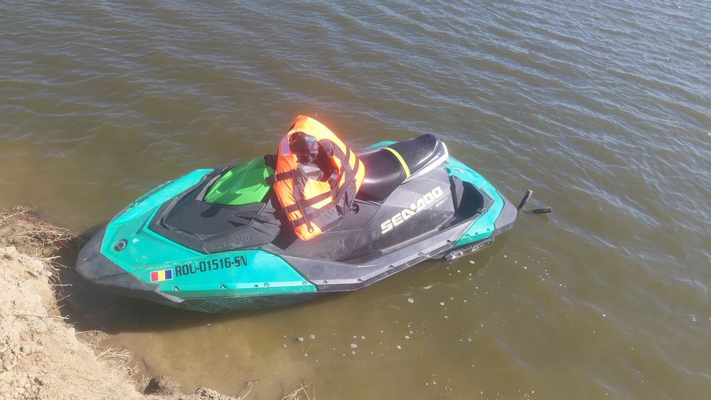 Vand skyjet sea doo 2019 apacitate cilindrică 900 cc.