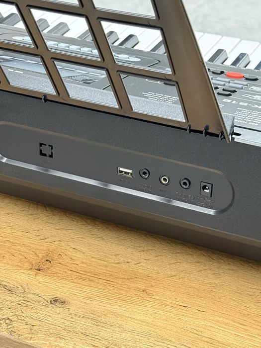 Синтезатор 61 клавиша, мощные динамики, качество Castrum Toys