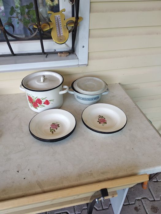 Продам  посуду .