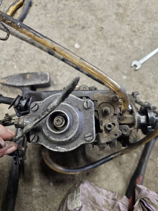 Pompa injectie ford fiesta 1.8 diesel cod:0460494218