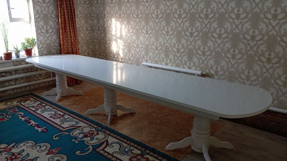 Срочно продам стол