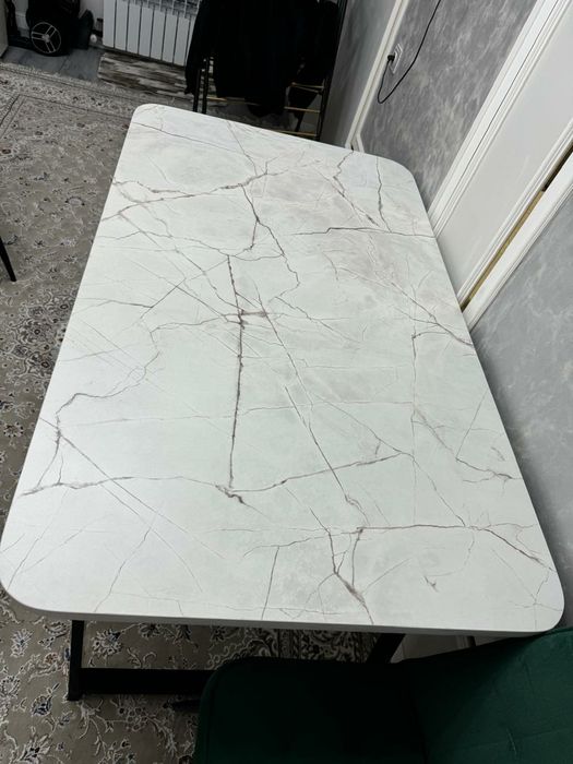 Стол продам новый!!