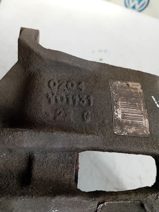 Etrieri Etrier Stanga Dreapta Fata Peugeot 208 1.6 Hdi Motor BH02 An 2012-2021