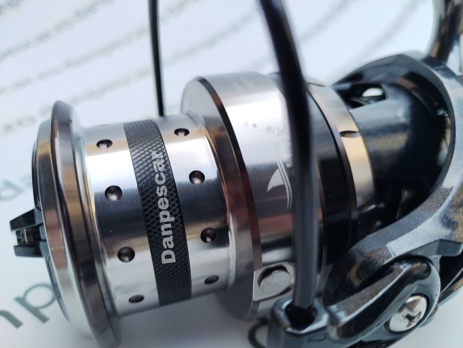 Mulineta EastShark ELITE 5000 FEEDER si CRAP cu 10 rulmenti