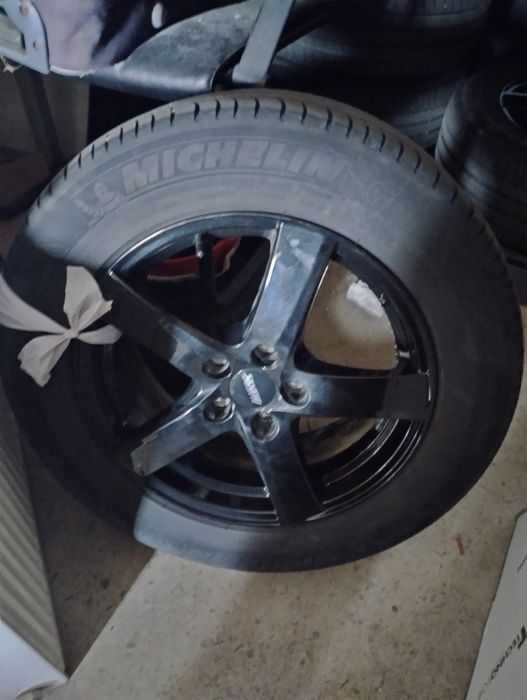 Vând roti Hyundai Tucson 3