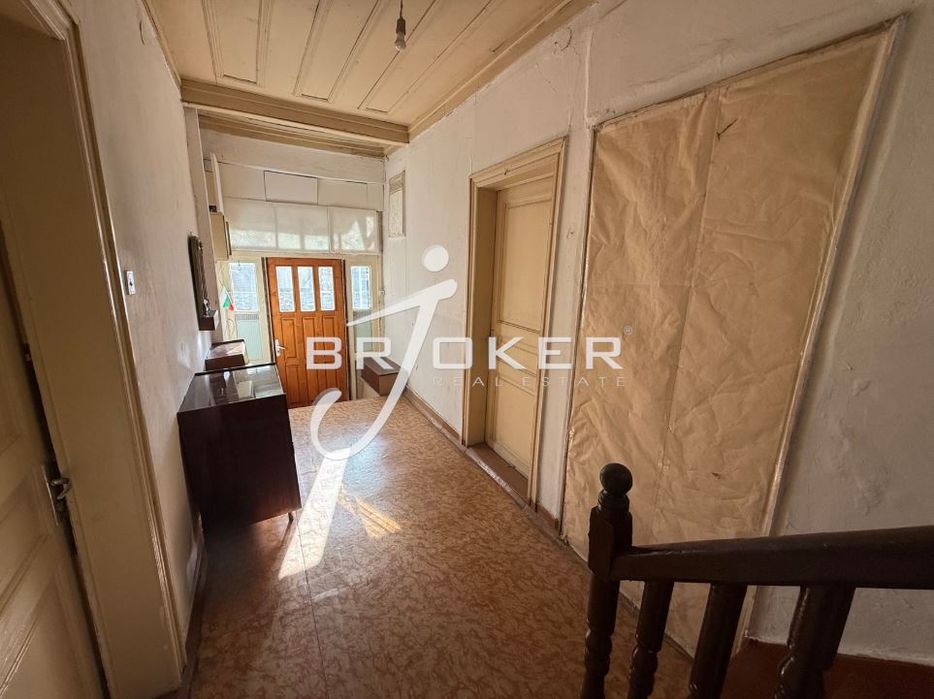 Продава се Къща в Асеновград - 138 кв.м за 296 €/кв.м - Снимка #3