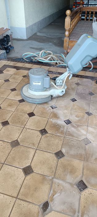 Мойка фасадов. Чистка брусчатки. Химчистка ковров.