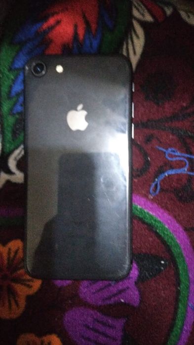 Айфон 8  64гб