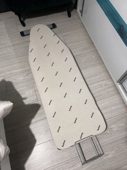 Masă de călcat Tefal Pro Compact IB9100 – stabilă, profesională