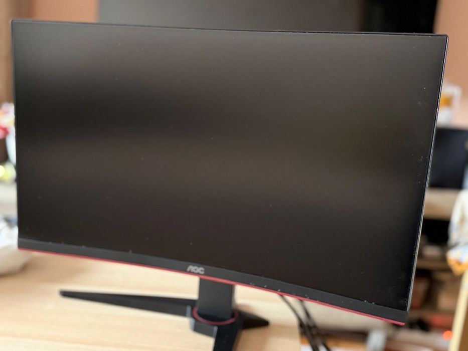 Monitor AOC curbat