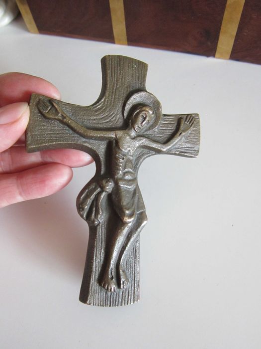 cadou rar Crucifix Cruce bronz masiv brutalist Egino Weinert
