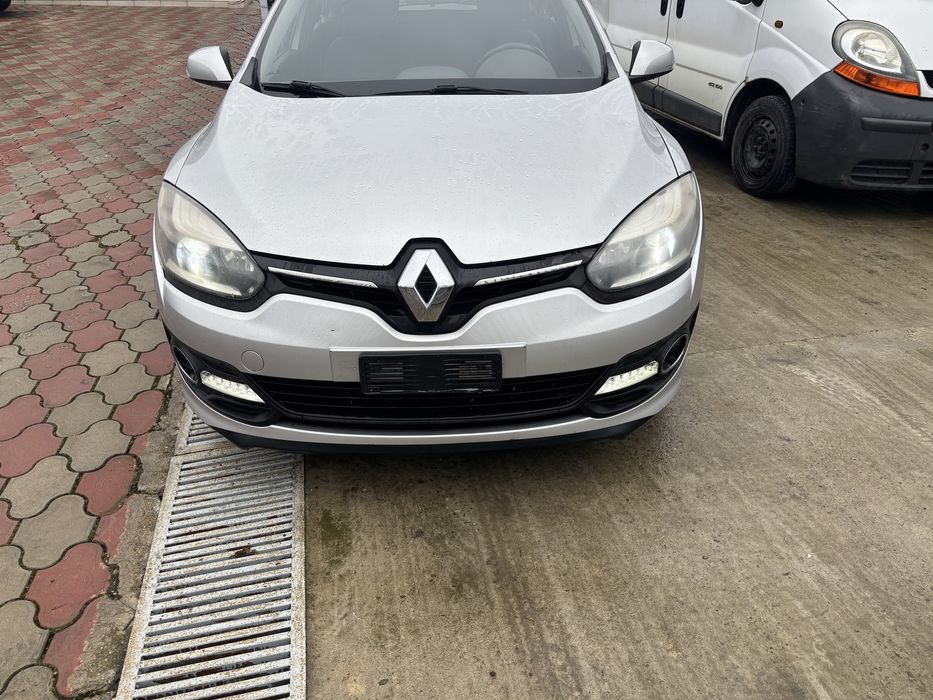 Dezmembrez renault megane 3   Facelift break 1.5 dci euro 5  66 kw  90cp