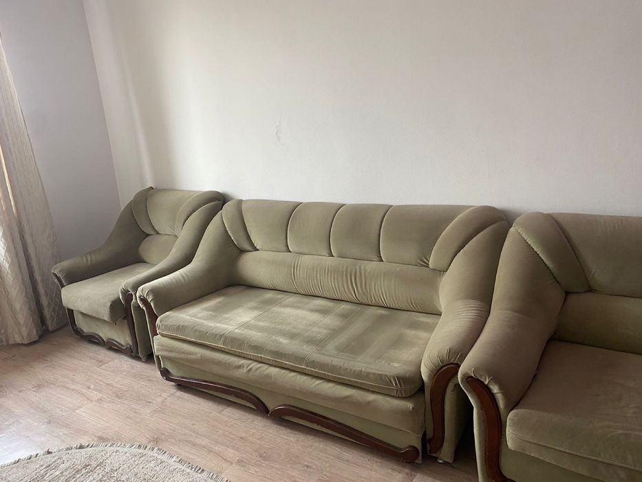 Продам диван с креслами