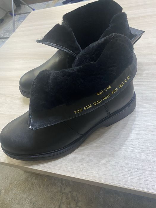 Продам Сапожки зимни . 42 размер
