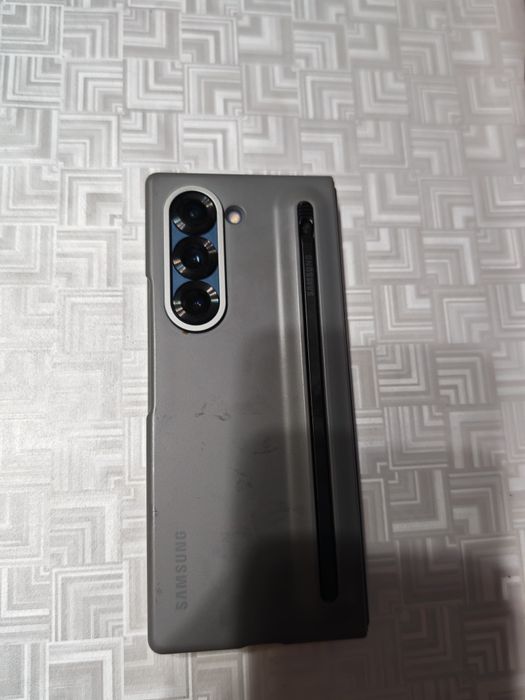 Samsung Galaxy Z Fold 6