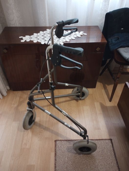 Проходилка за възрастни