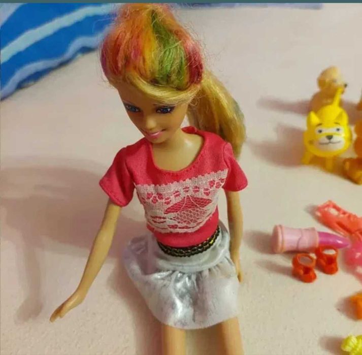 Barbie cu accesorii și animale companie