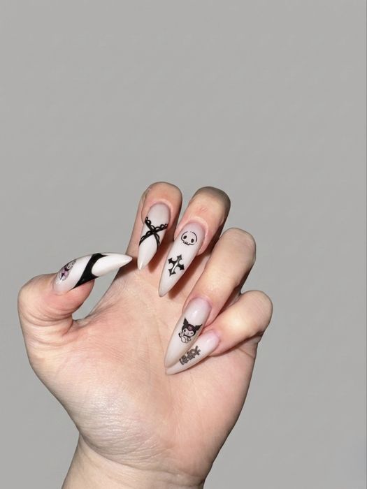 Caut modele pentru manichiura la pret de cost al materialelor