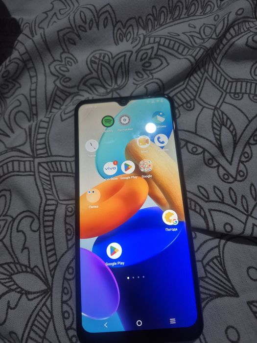 Продам телефон vivo