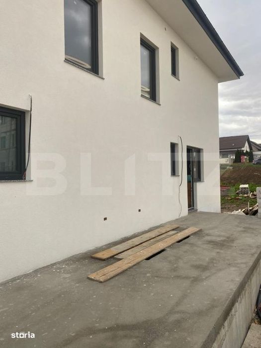 Duplex de vanzare, cu 4 camere, 114 mp util, 250 mp teren, zona Ipotes
