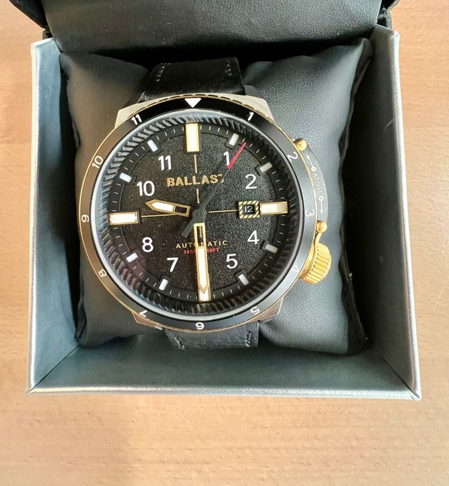 Автоматичен часовник Ballast