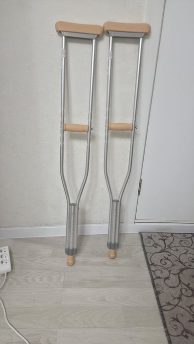 Продам костыли. Почти новые