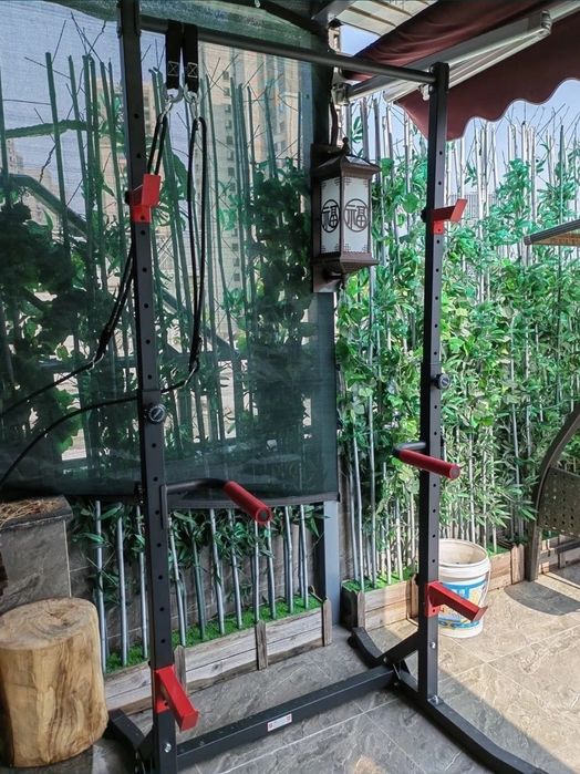 Мултифункционален фитнес уред