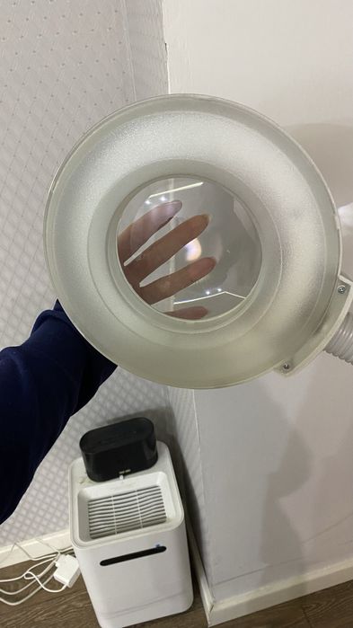 Лампа-лупа косметологическая