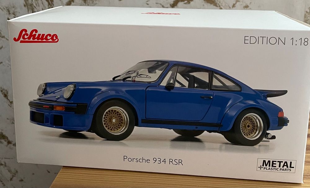 Porsche 934 RSR Schuco Мащаб 1:18