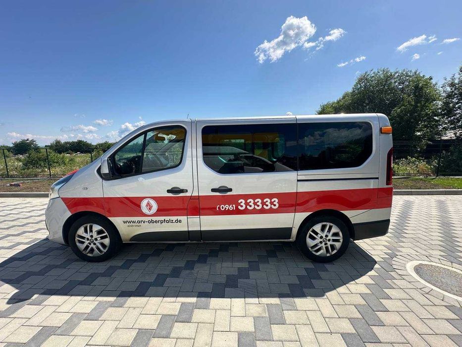 Nissan NV 300 2.0 diesel  GERMANY original passenger