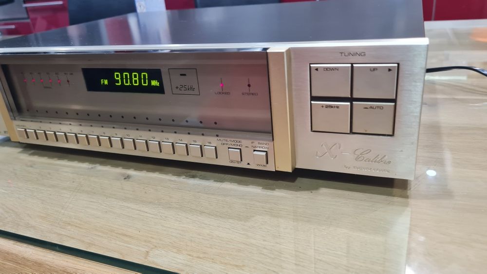 Vânt tuner X-Calibre  MT-4000 , de la Benytone.