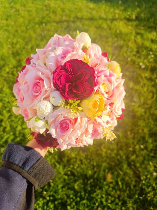 Buchet nașa sau mireasa,se pot realiza și alte modele