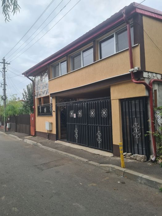 Vand casa sector 4