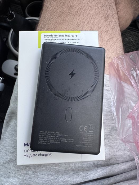 Vand Iphone 15 pro max 256 gb + baterie portabila