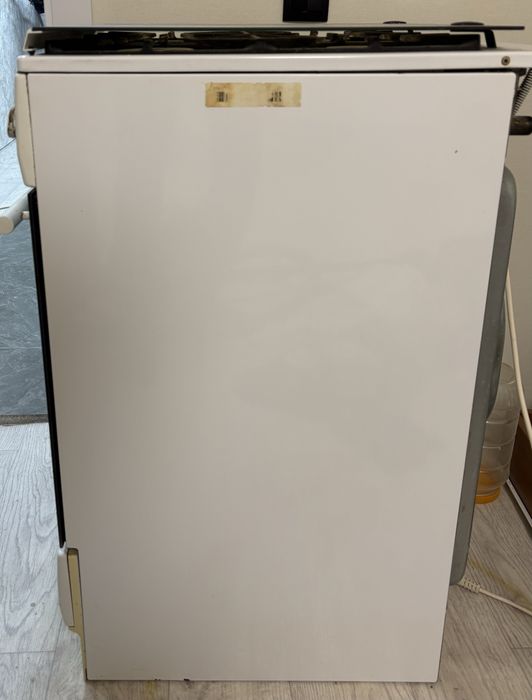 Продам гозовую плиту с духовкой