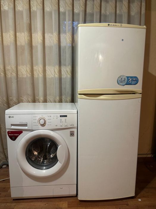 Продам рабочий Холодильник LG