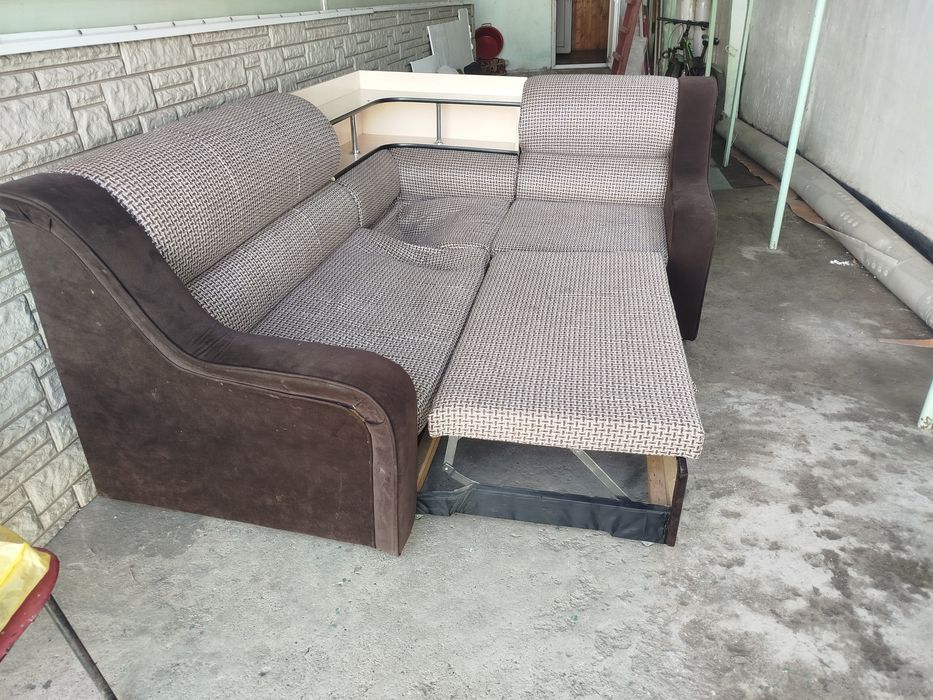 Отдам за символическую сумму. Самовывозом