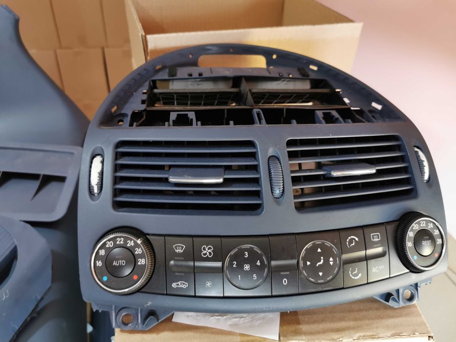 Продавам салон за Mercedes w211 E270 E220 E Class