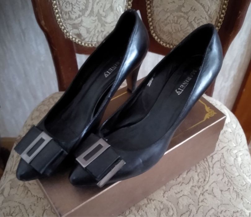 Туфли на каблуках/Poshnali tufli