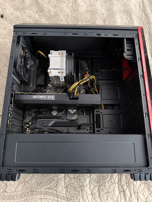 Setup pc i5 10600k 32 gb ddr4 512 gb ssd nvme gtx 1070 8 gb led 24 inch 120hz tast mouse complet casti