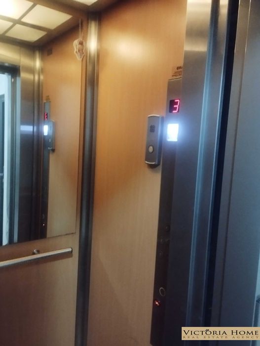 Продава се Тристаен апартамент в Бургас, Пристанище Бургас - 100 кв.м за 2499 €/кв.м - Снимка #5