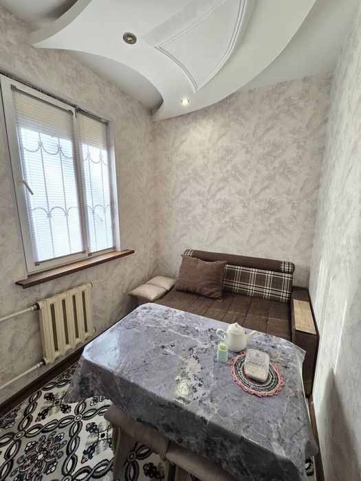 Продаётся 1 комнатная квартира Мирзо Улугбекский район массив Феруза