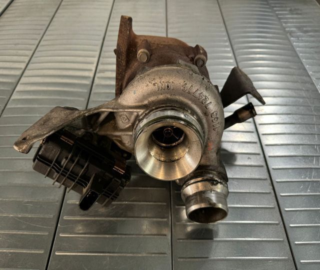 Turbo N47  TF035HL6BS09GFT 851947501A BMW Seria 5 F07/F10/F11  [din 2