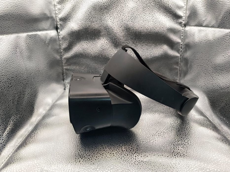 Oculus Rift 3 + контроллеры + DisplayPort кабель