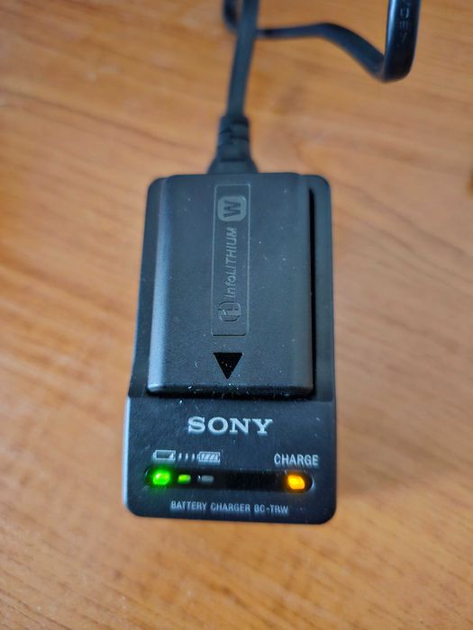 Sony a6000 с три обектива 1.8/50mm, 3.5/18-135mm, 16-50mm